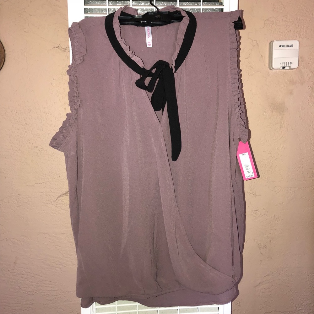 Xhilaration Light Purple Sleeveless Blouse